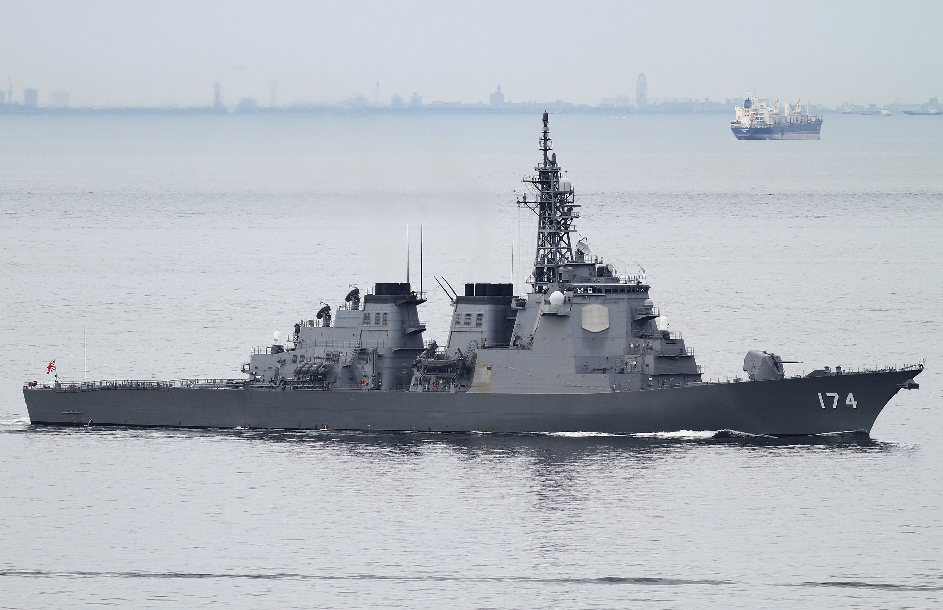 2016年６月14日　浦賀水道航路を南航するきりしまJS Kirishima DDG174