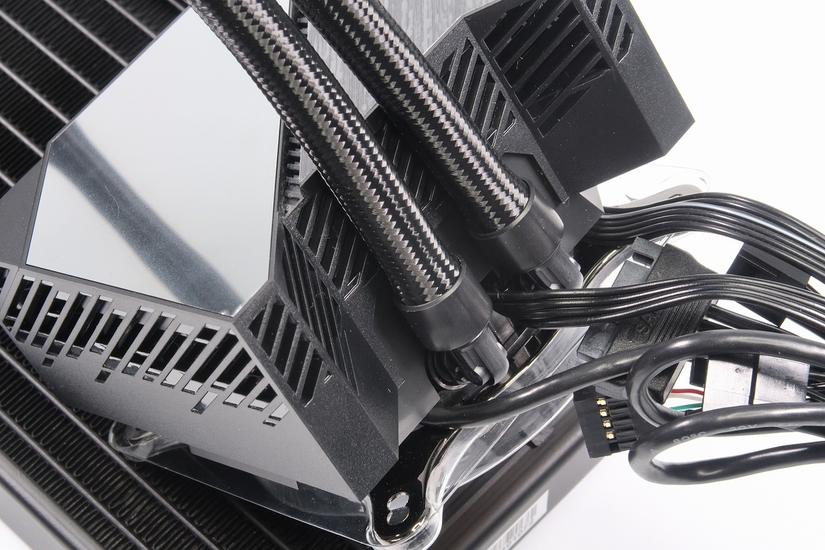 黒い要塞】ASUS社「ROG RYUJIN 240」水冷CPUクーラーをレビュー