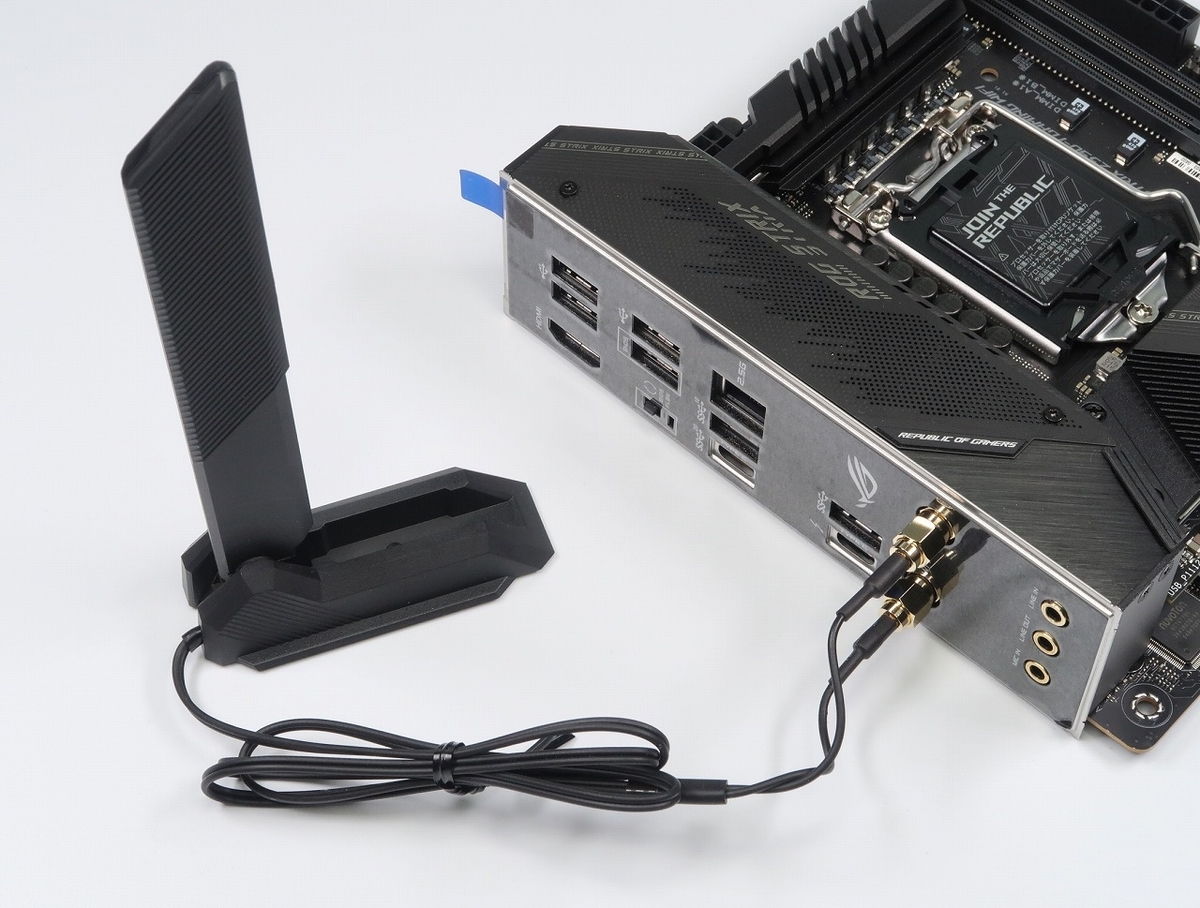 マザーボード ROG Strix Z590-I ROG STRIX Z590-I GAMING WIFI