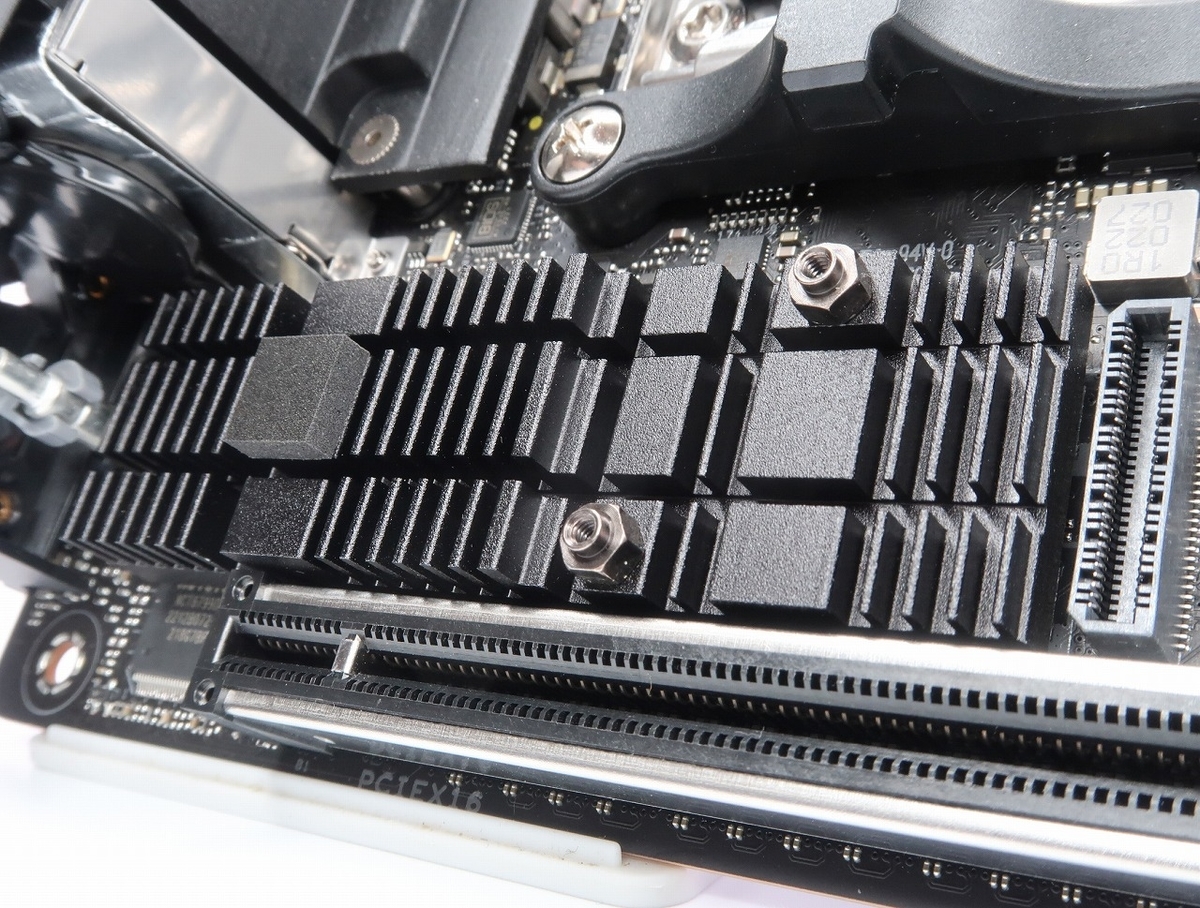 違法建築？！】ASUS社「ROG STRIX X670E-I GAMING WIFI」を