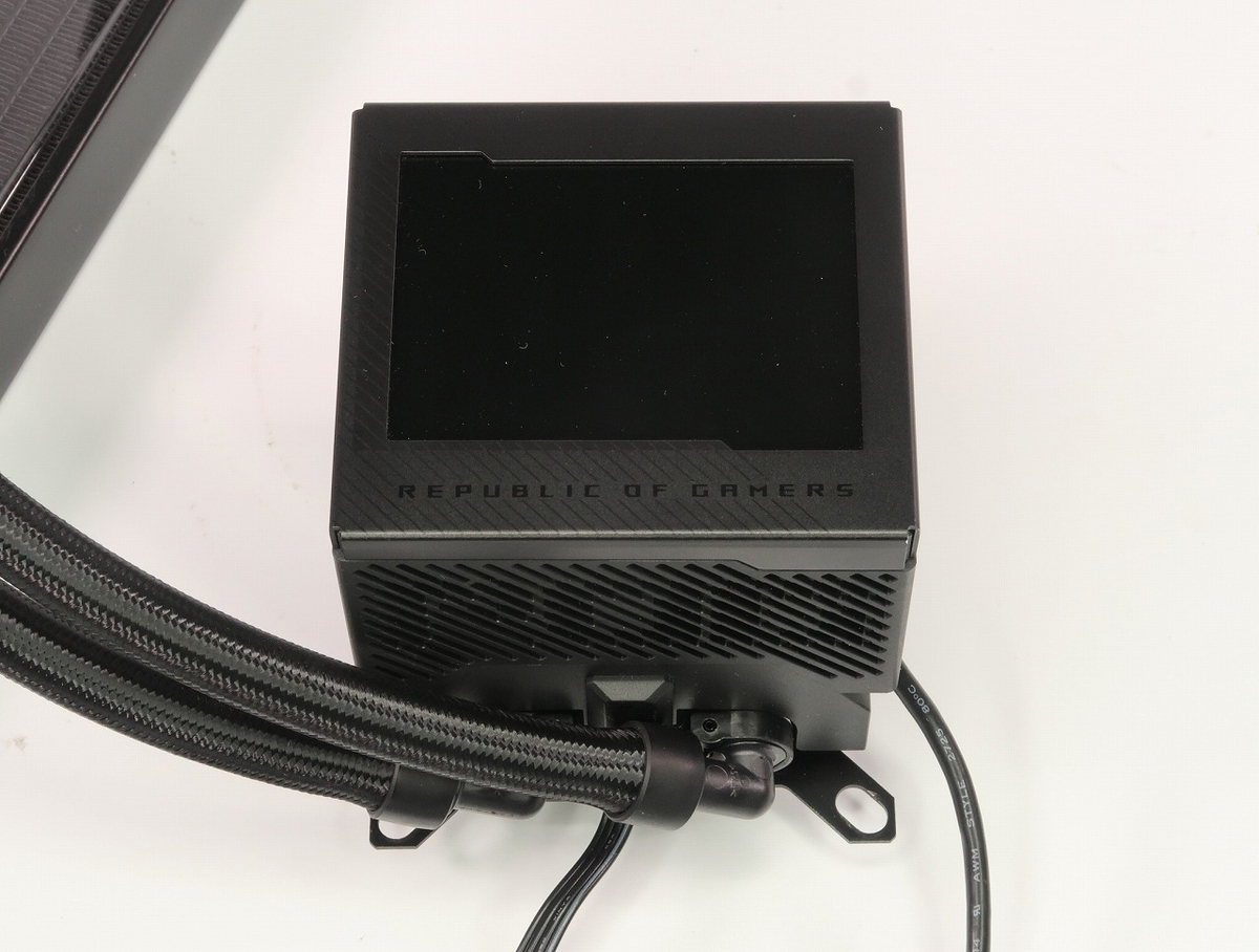 煩わしさから解放せよ！】ASUS社 簡易水冷CPUクーラー「ROG