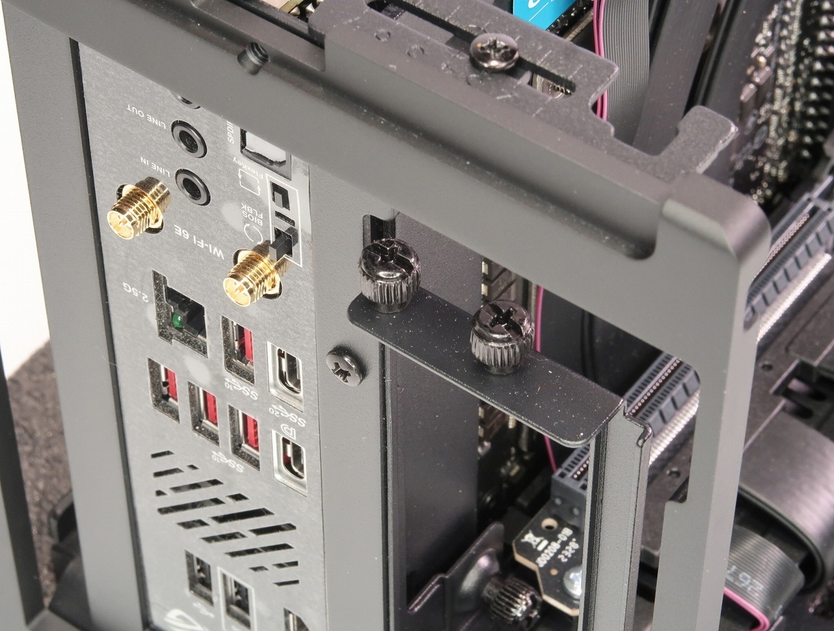 ゲーム要素皆無！】Fractal Design社 小型PCケース「Terra」をレビュー