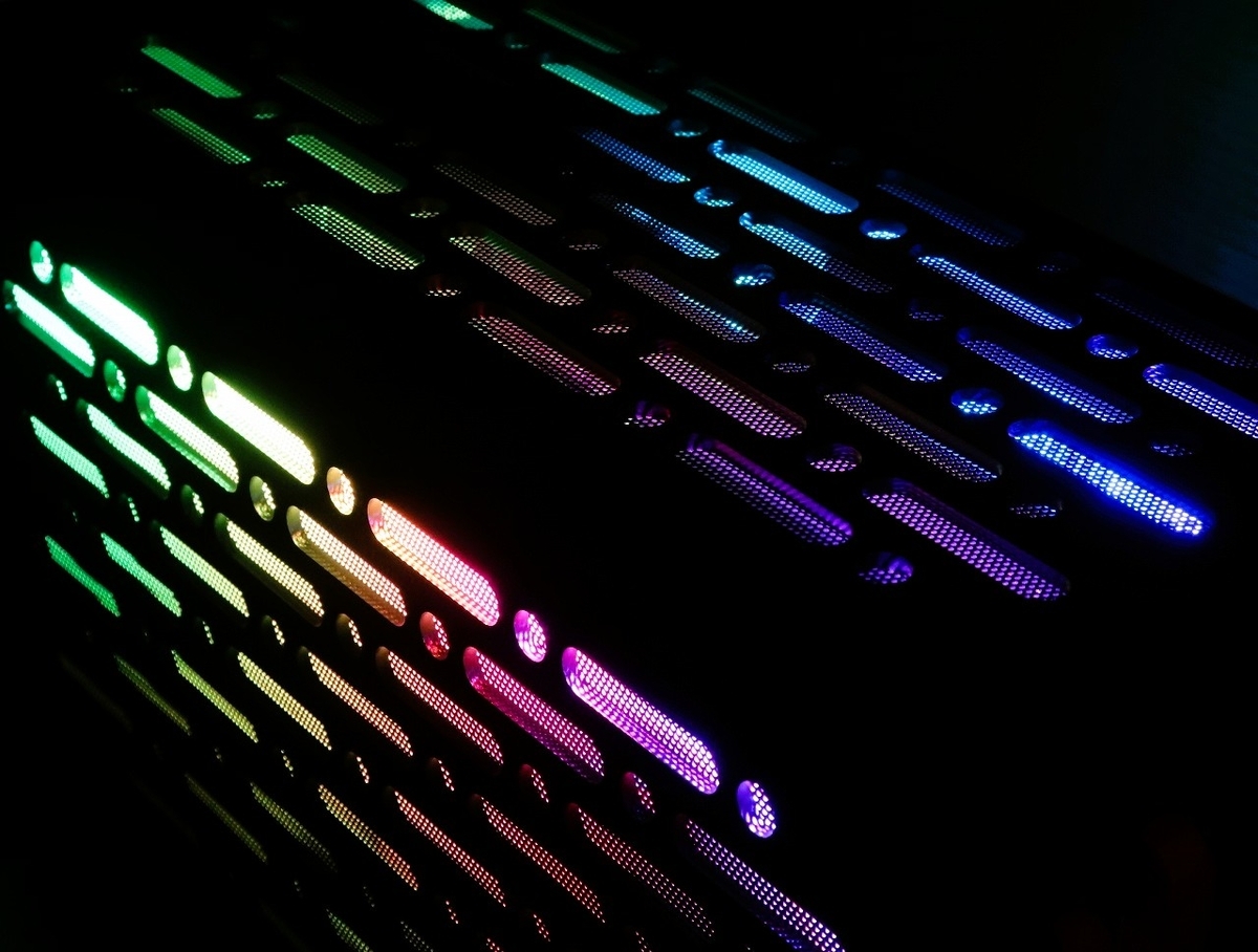 見た目はオーブントースター？！】THOR ZONE社 小型PCケース