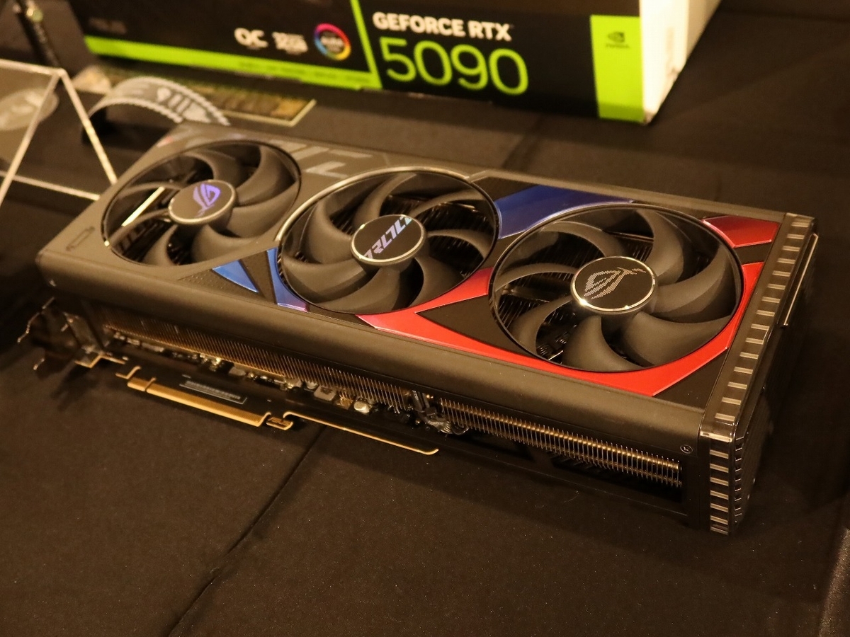 さすが創り込みが凄い！】ASUS社「GeForce RTX 5090」など最新PCパーツ