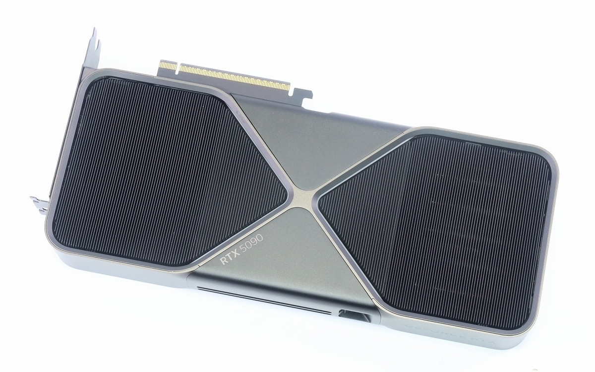 神翼なるRTX5090】NVIDIA社 Founders Edition「NVIDIA GeForce RTX