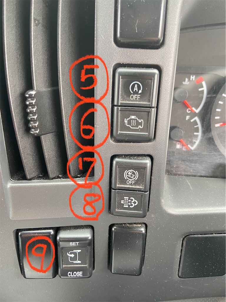 トラックの各種スイッチ ボタンを紹介 バス運転士による まったり安全運転ブログ