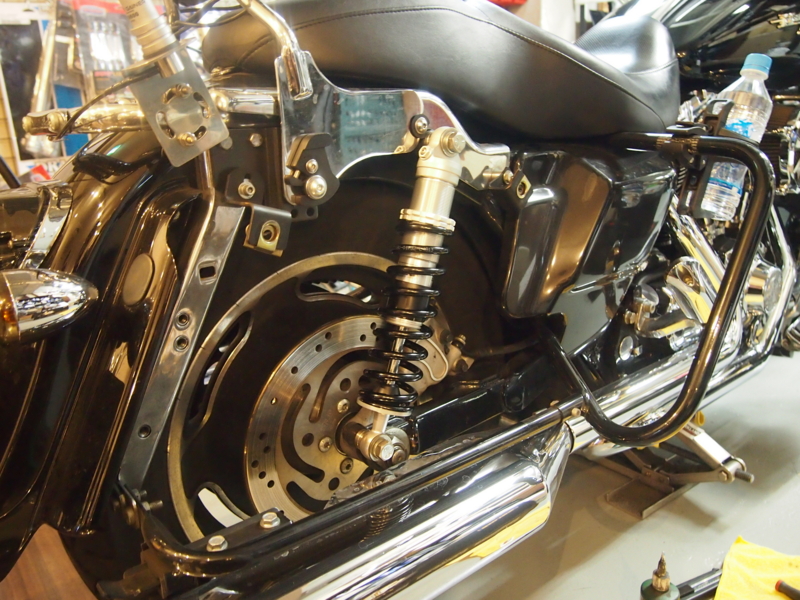 ハーレーダビットソンFLHX2009年式リアサスペンション