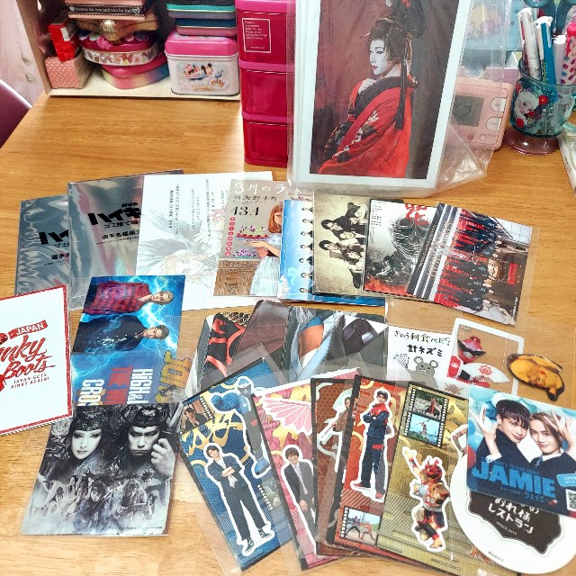 オタク引退 グッズ全放出 禁断のグッズ整理 - かのコレ