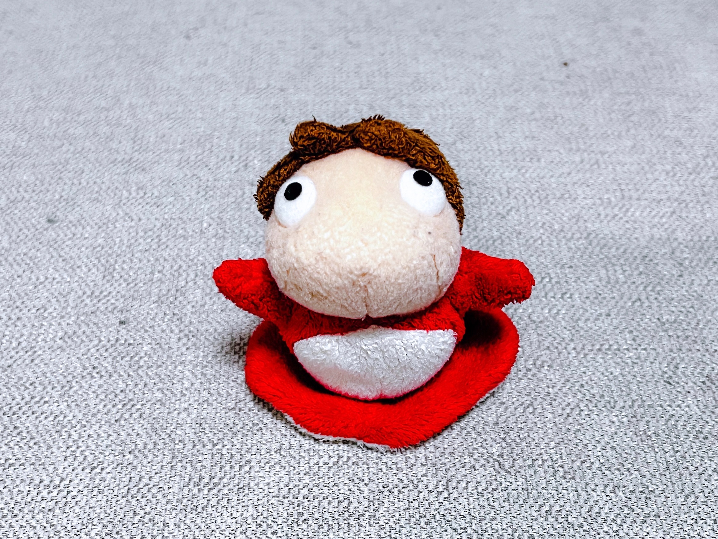 崖の上のポニョのぬいぐるみ - 都会より田舎が好き。