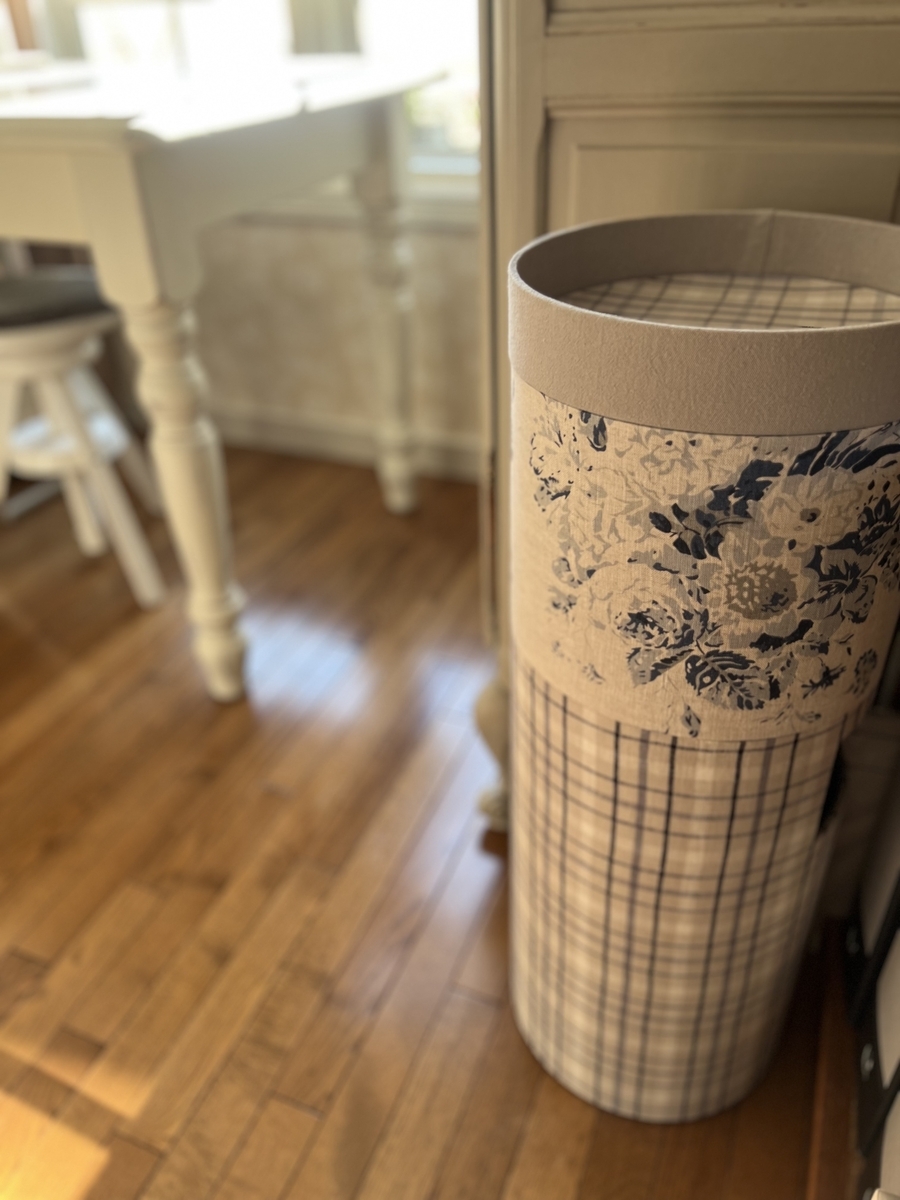 cartonnage sidetable dustbox w/ cabbages &roses fabric