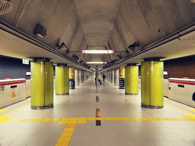 飯田橋駅の大江戸線ホーム