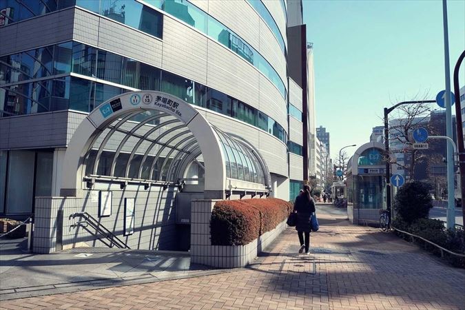 茅場町駅 4a出入口