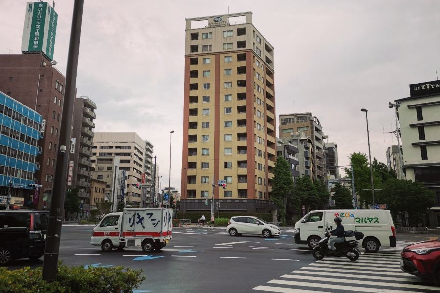 浅草駅 A2a出口前の交差点