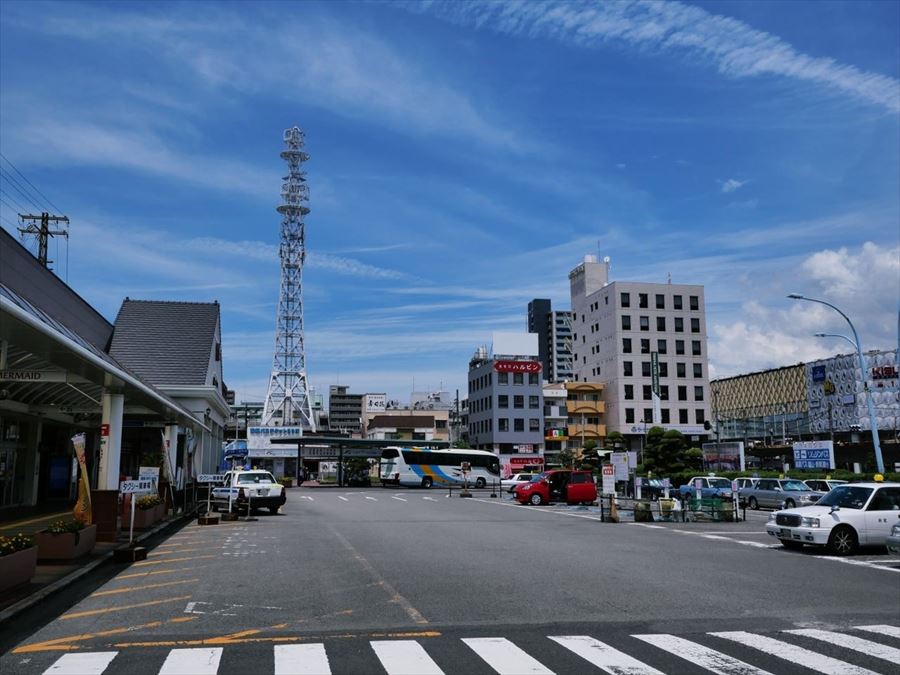JR松山駅前の写真（2021年時点）
