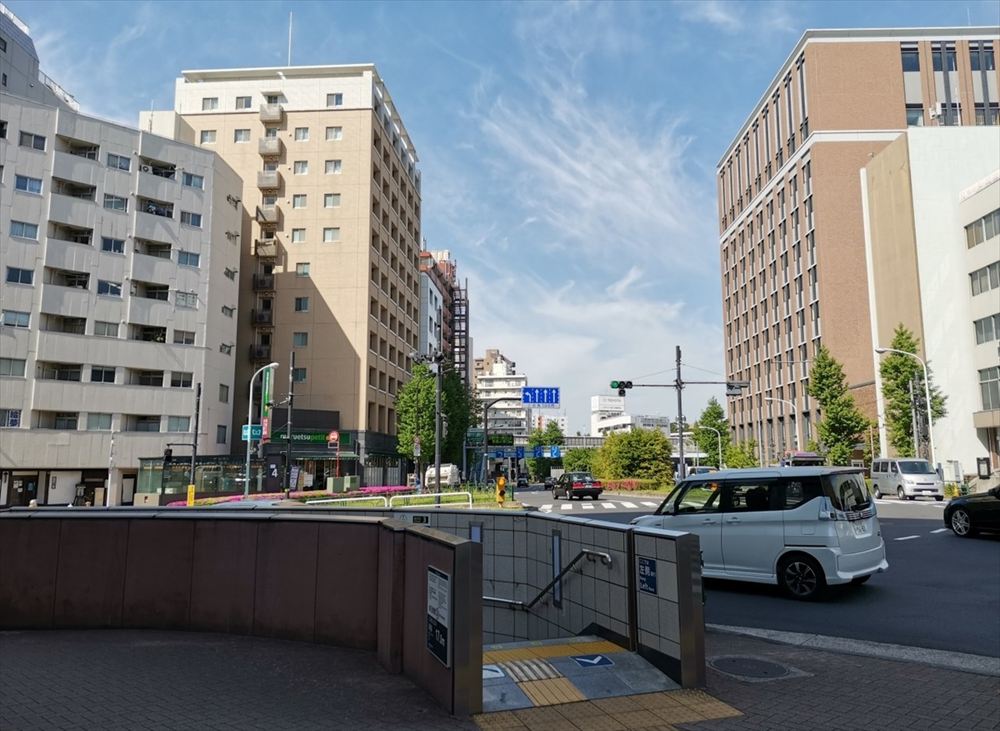 護国寺駅 3番出入口