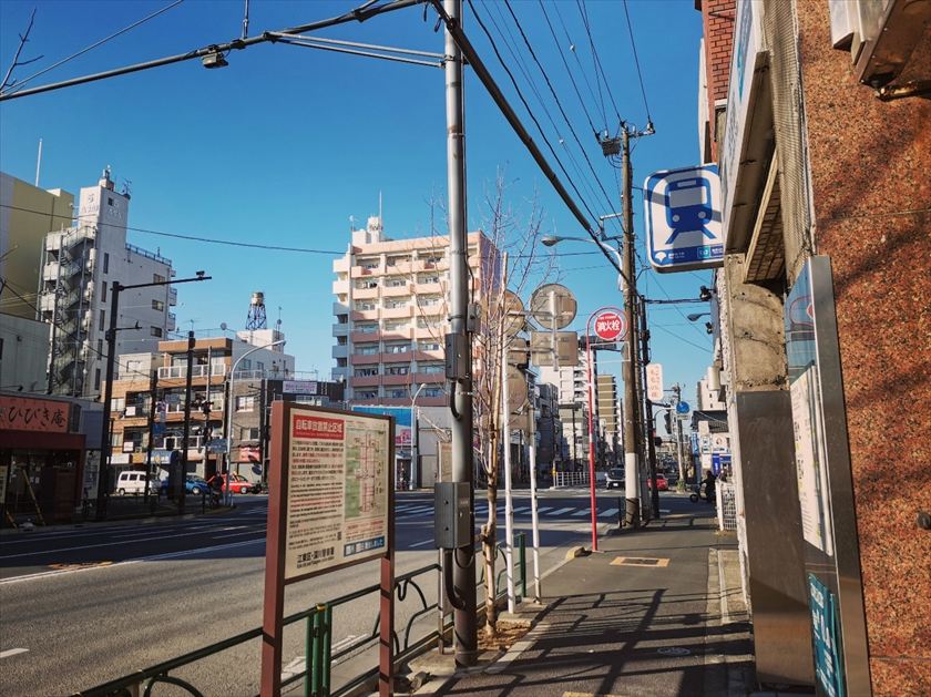 住吉駅 A3出口の前で撮影した写真