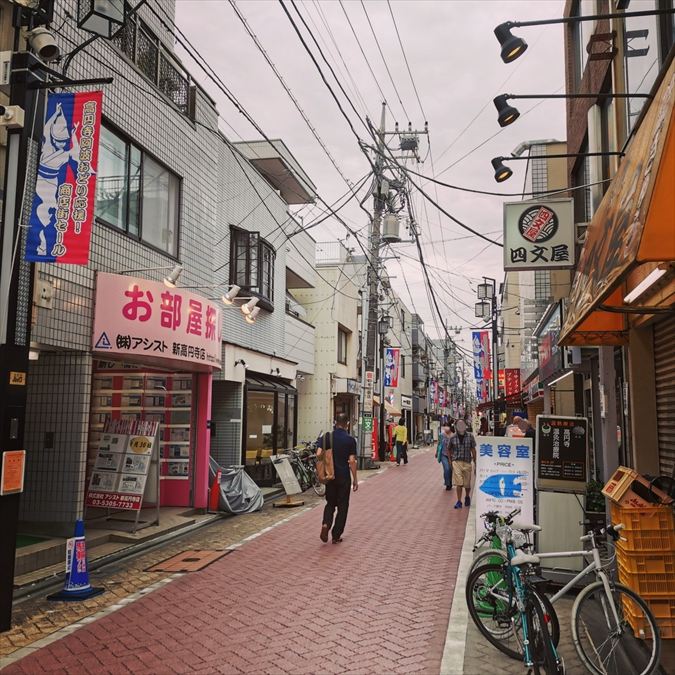 新高円寺駅通り
