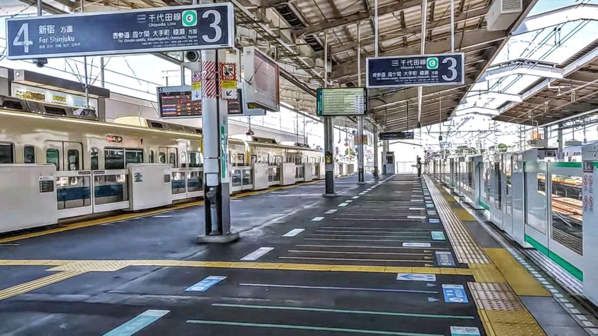 代々木上原駅の3，4番線ホーム
