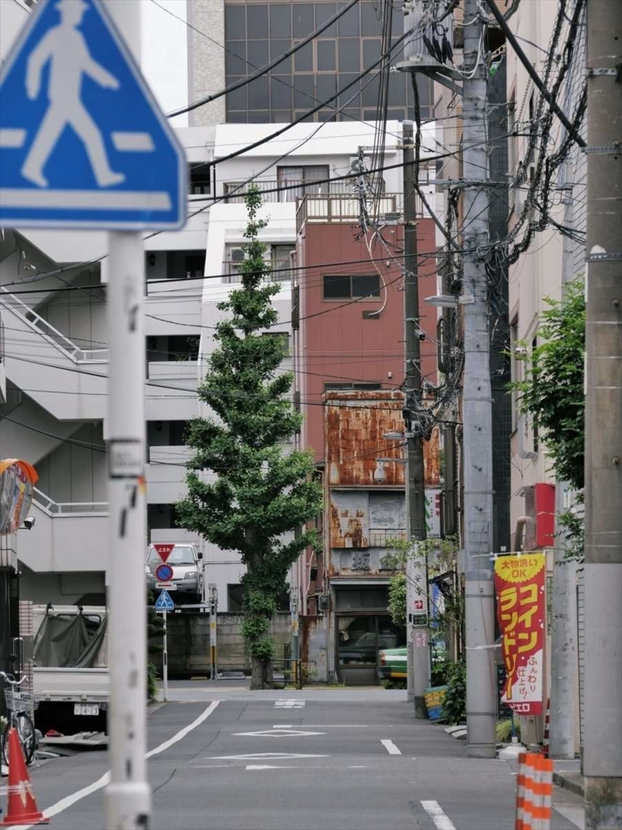 本郷三丁目駅付近の街角スナップ