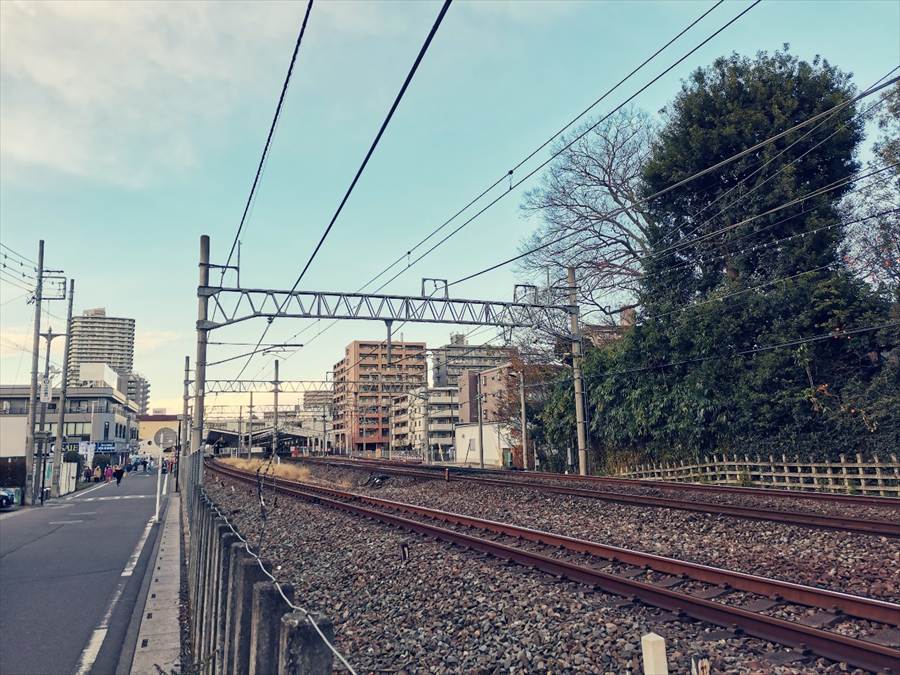 ふじみ野駅西側で撮影した線路や車両
