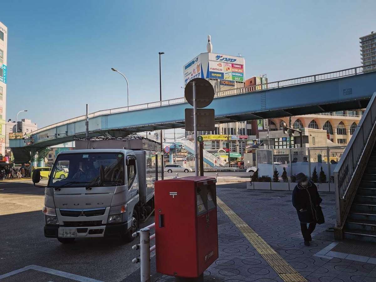 JR王子駅の北口周辺の風景写真