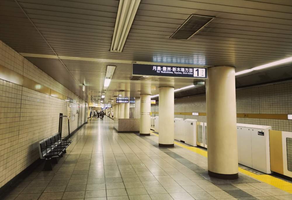 銀座一丁目駅の構内