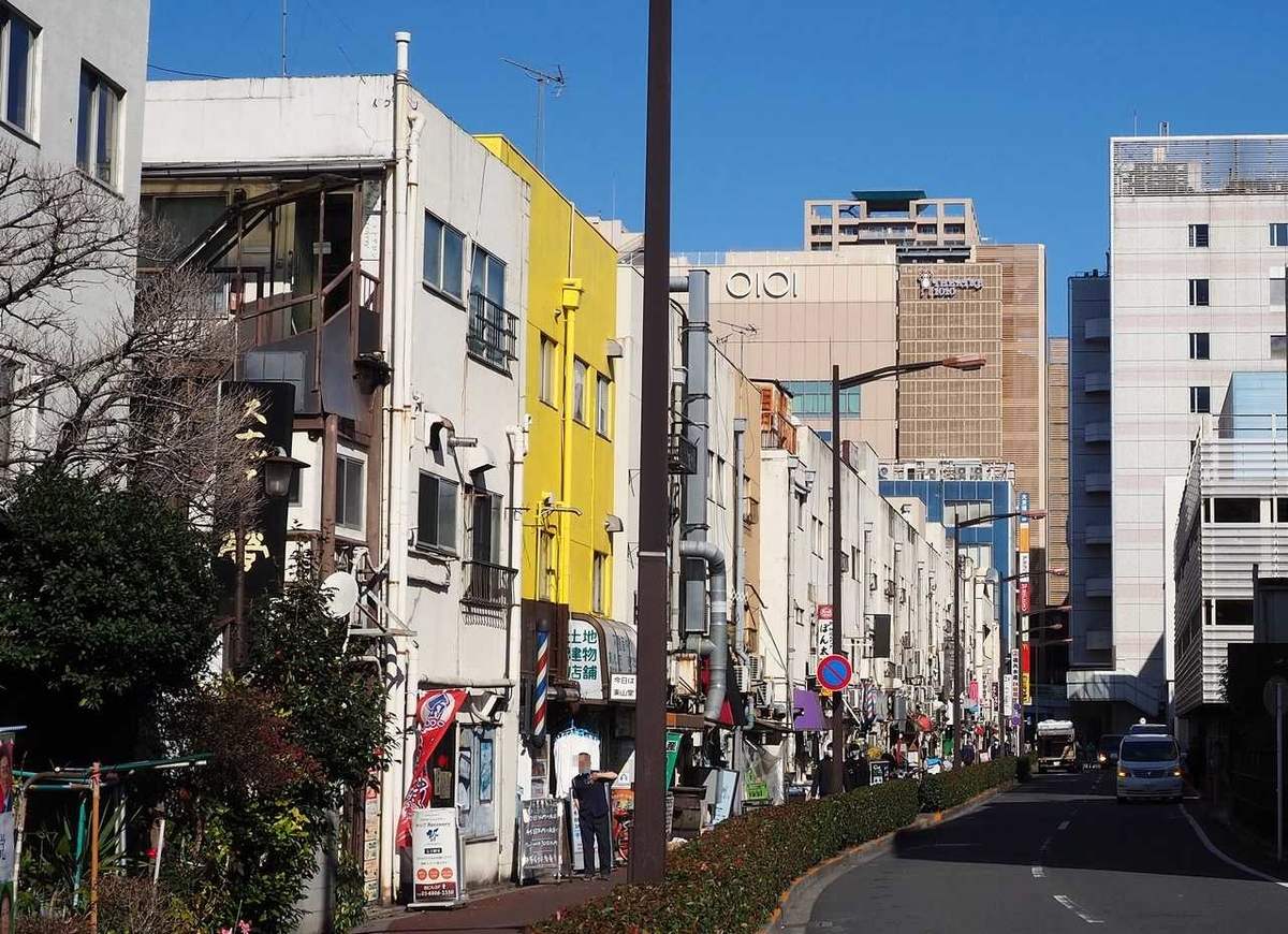 千路通り沿いの商店街