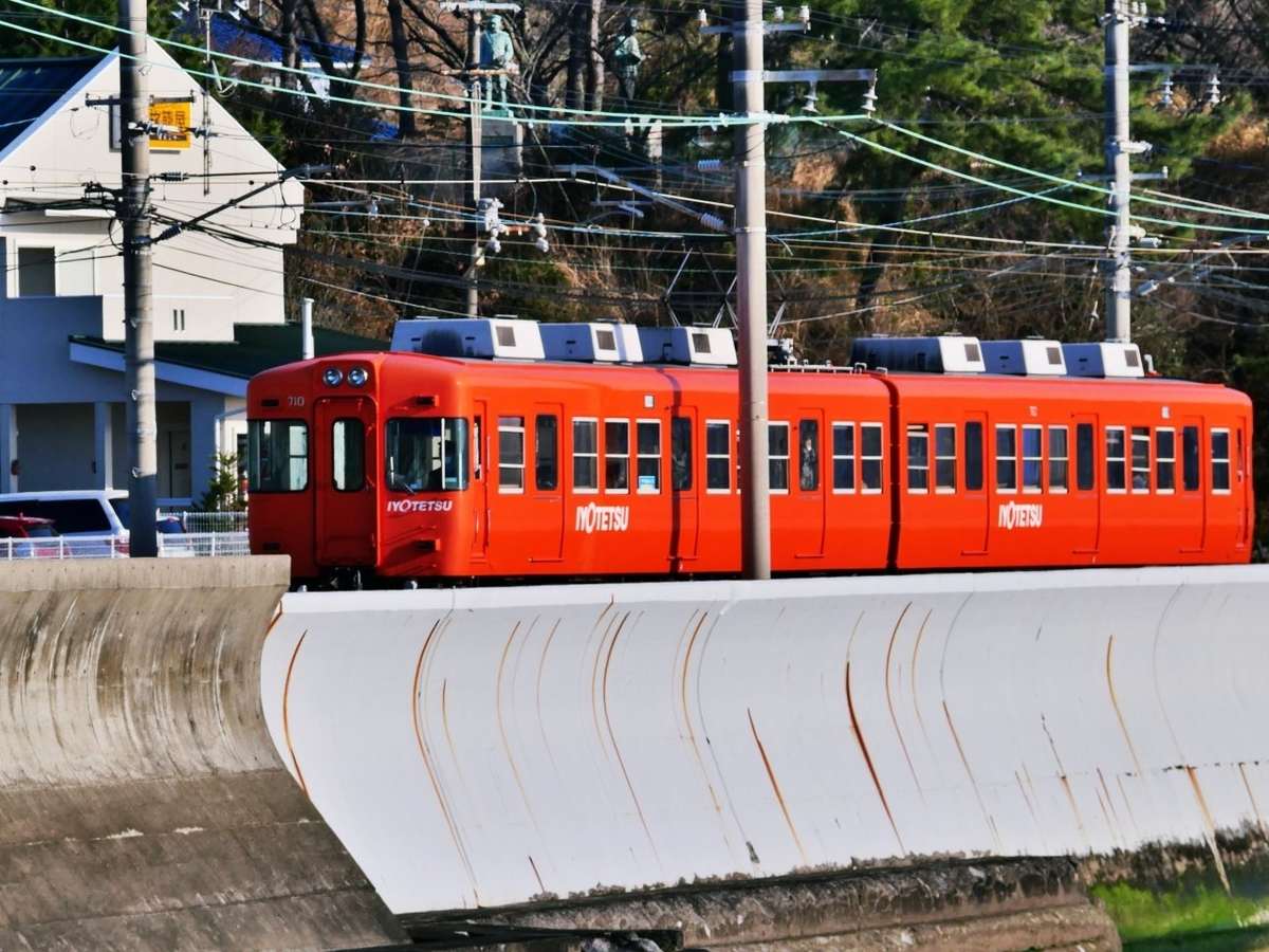 伊予鉄道700系車両