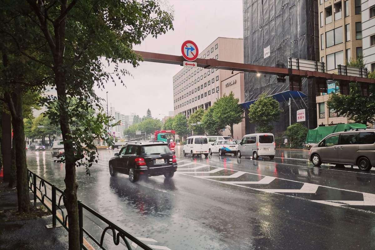 市ケ谷駅 7番出口周辺の風景