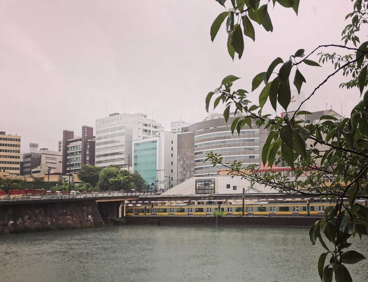 市ケ谷駅 7番出口周辺の風景