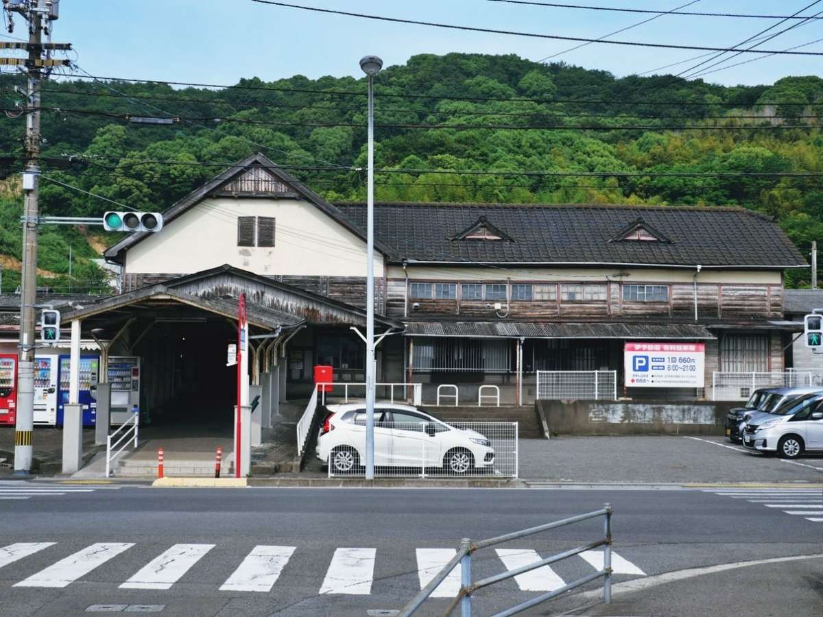 高浜駅の駅舎の写真