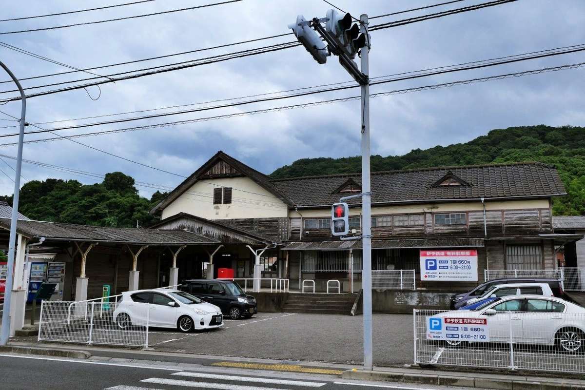高浜駅の駅舎の写真
