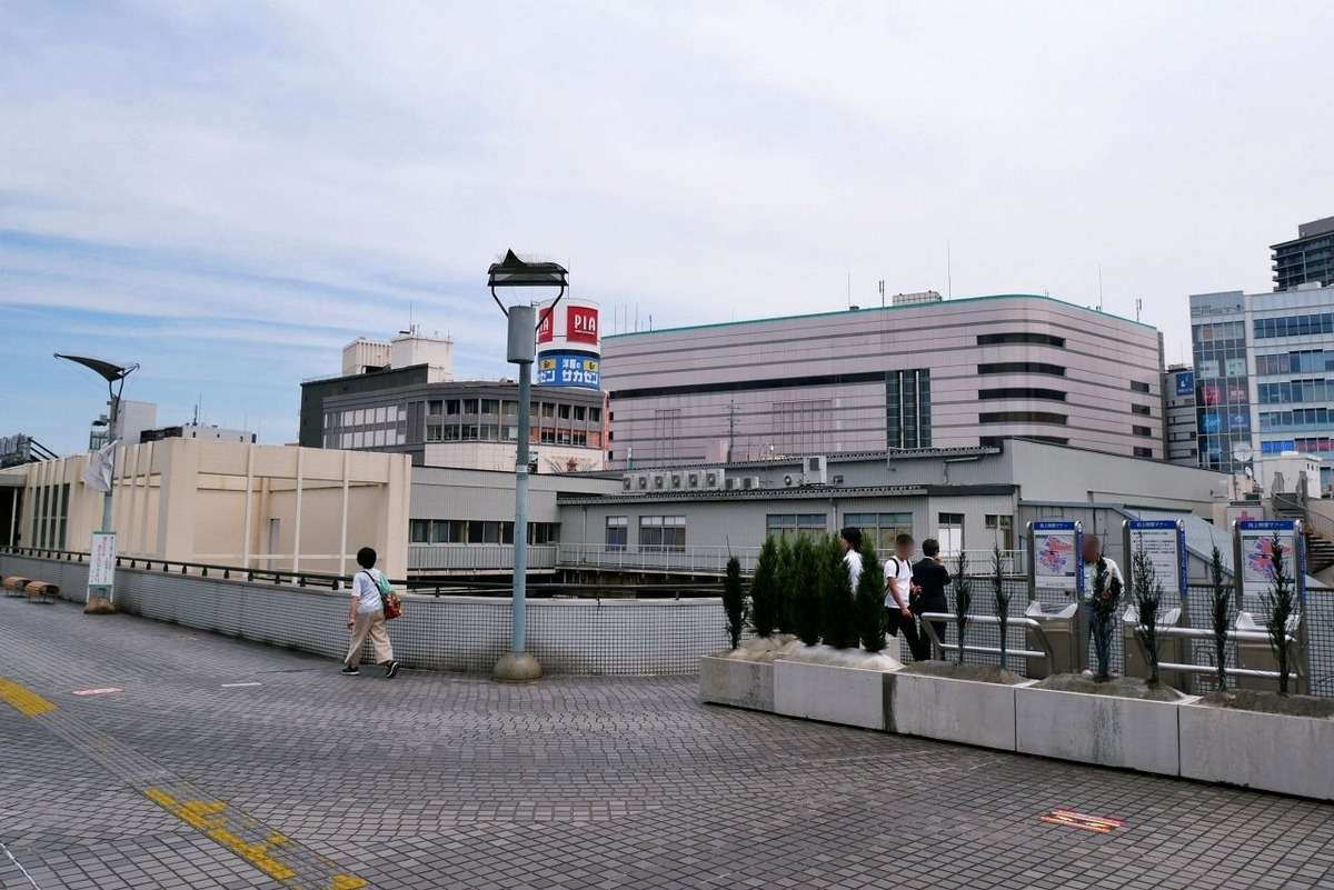 川口駅 西口