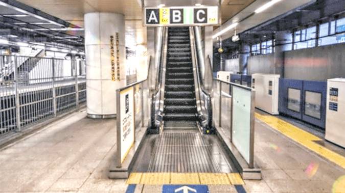 日暮里駅の京成線ホーム