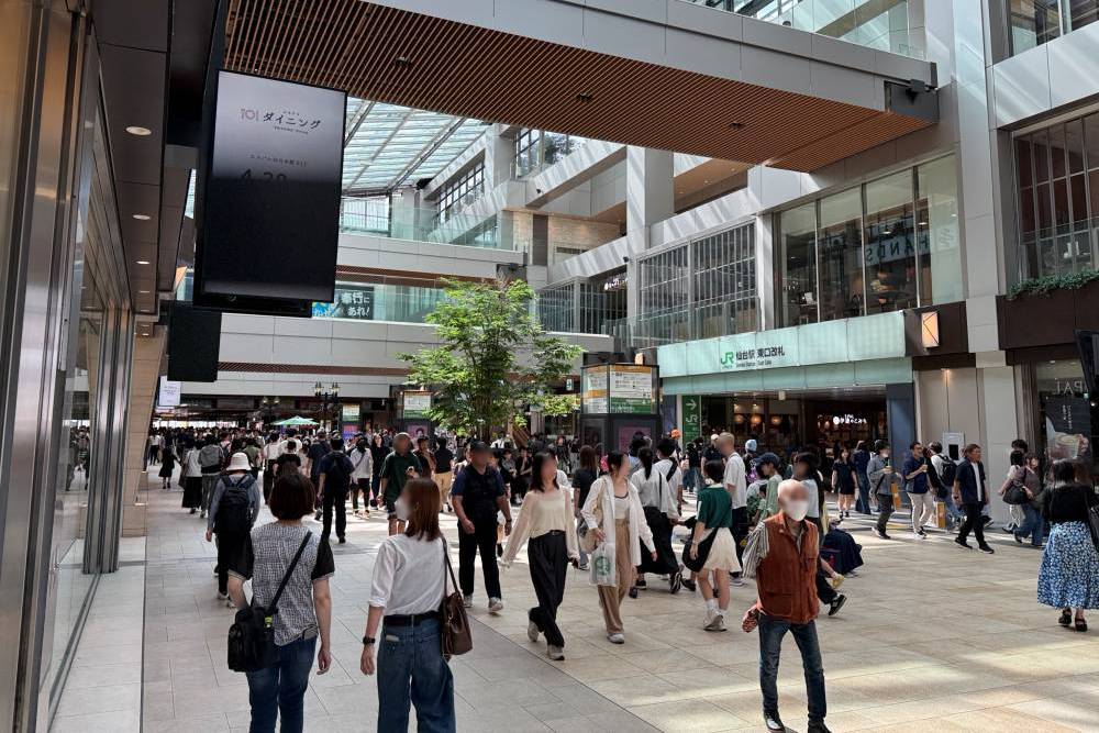 仙台駅の東西自由通路