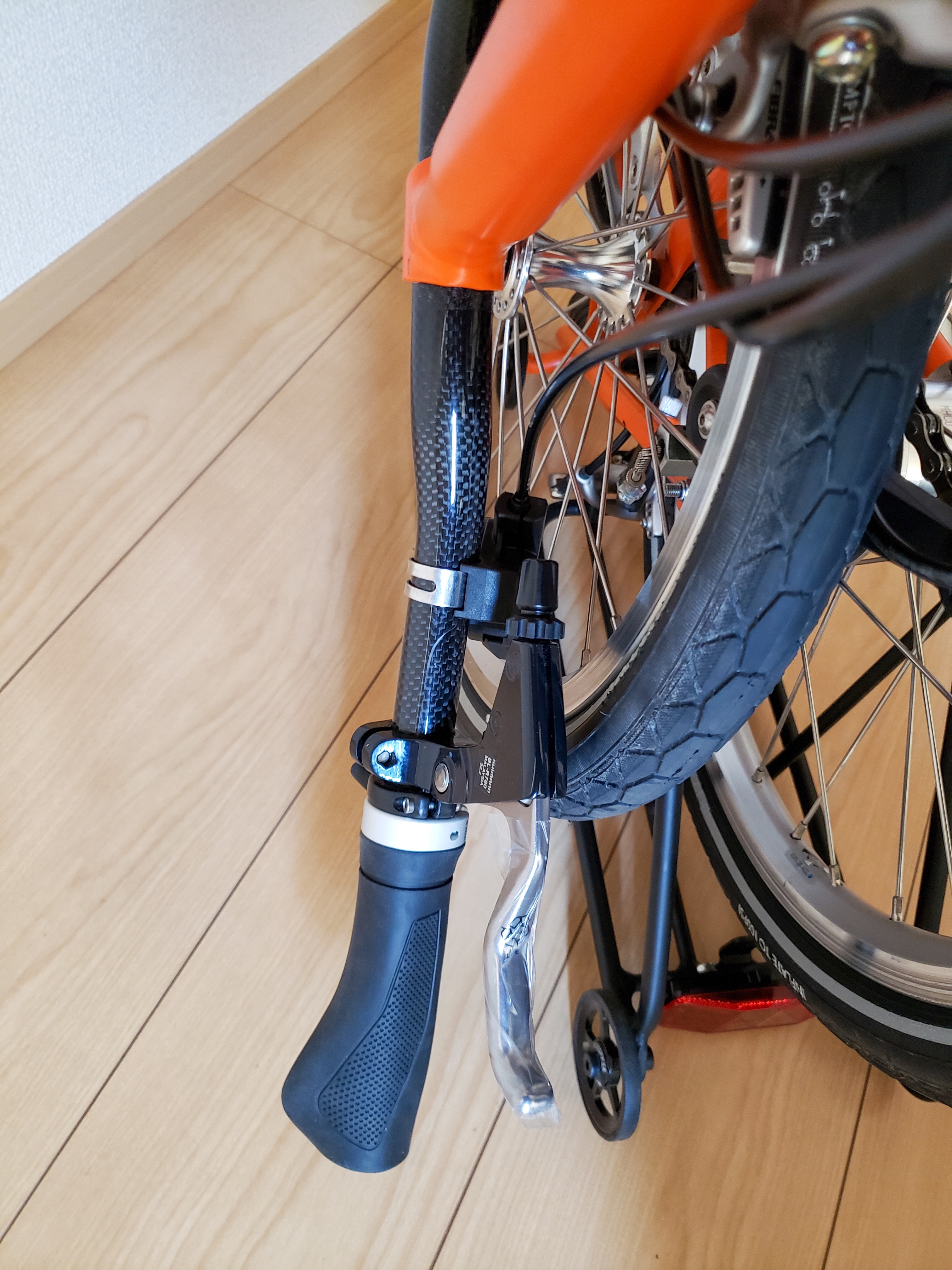 Brompton フォールディングバスケットとハンドル交換