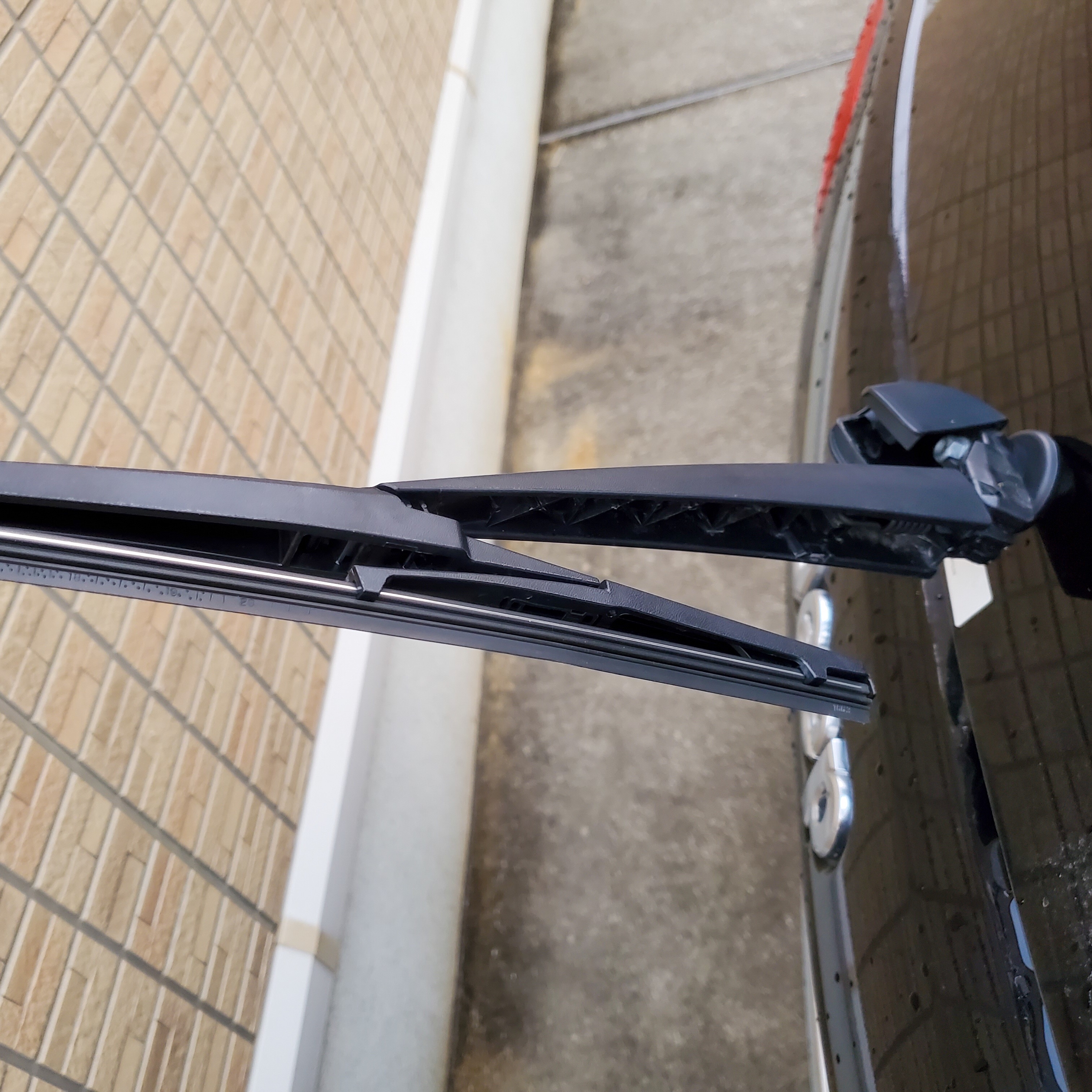 グランドチェロキー Wk36 ワイパー交換 Catch227 S Diary 車とカメラと自転車と