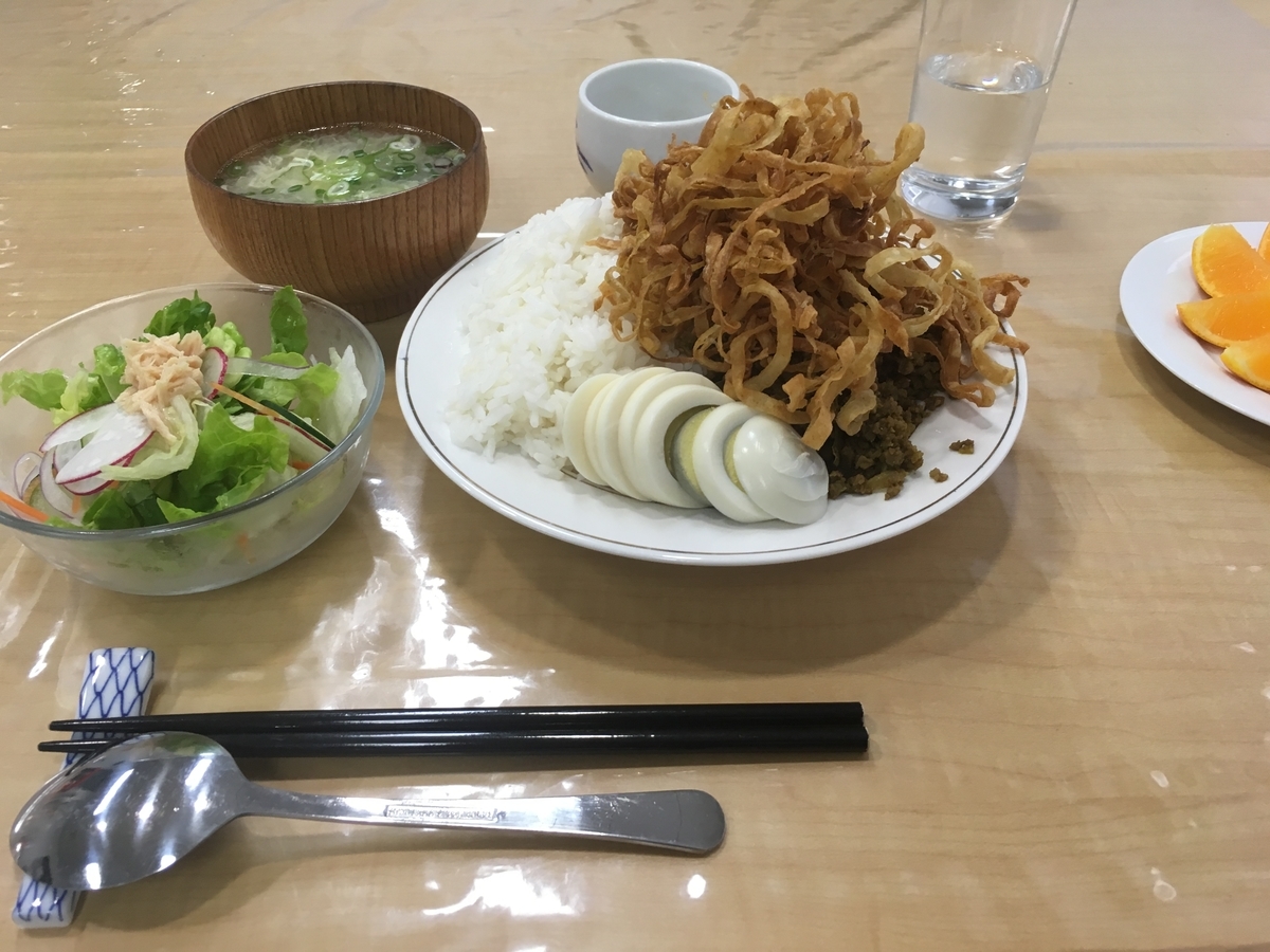 船内の食事