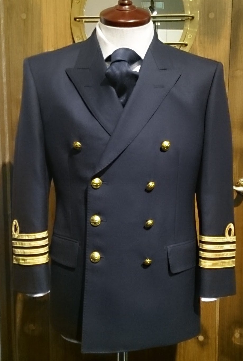 航海士制服