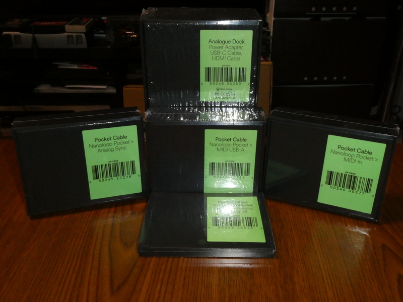 Analogue Dockその他諸々が届きました(Analogue Pocket着弾の続き