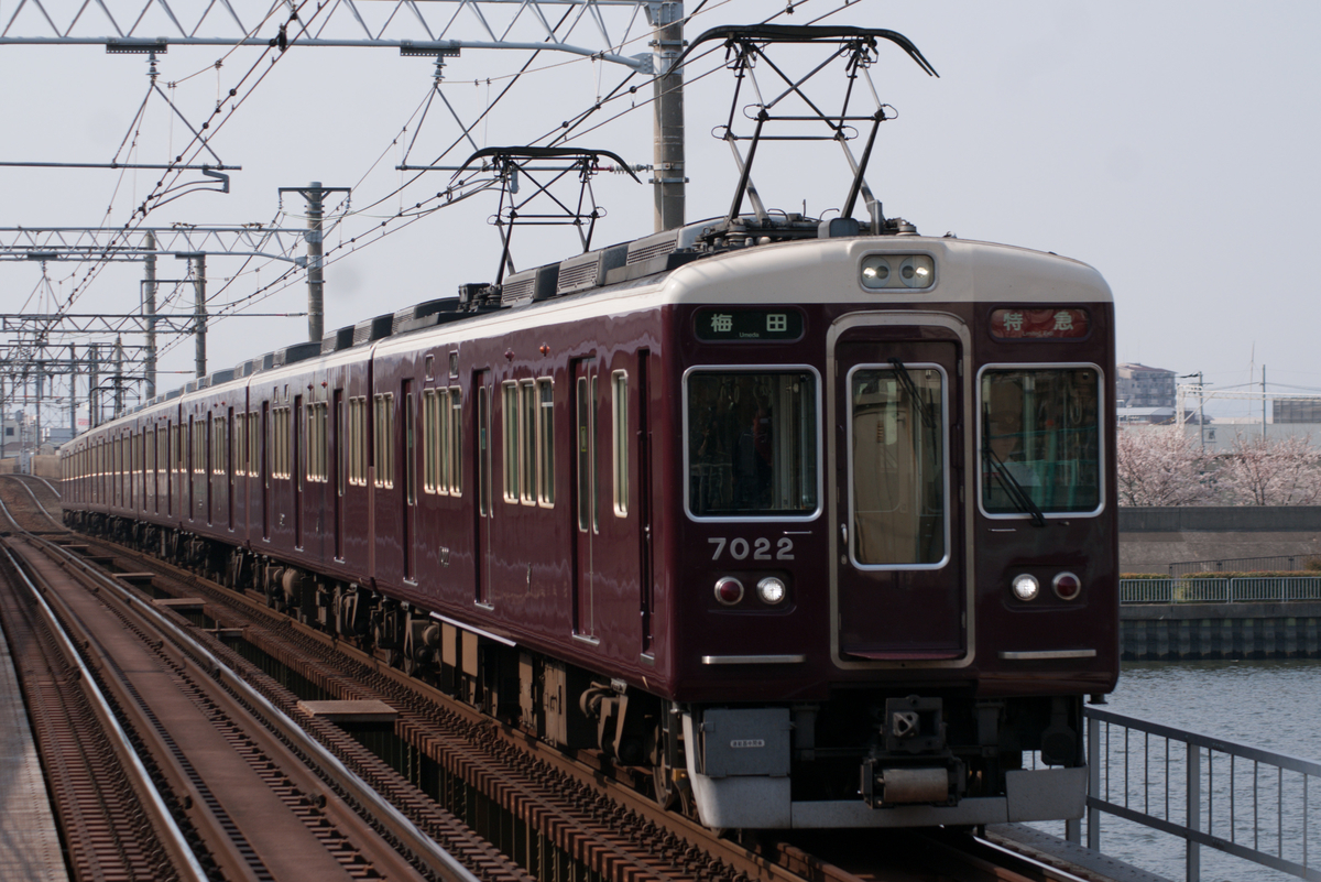 f:id:ComExp2133:20190408215600j:plain f:id:ComExp2133:20190408215600j:plain