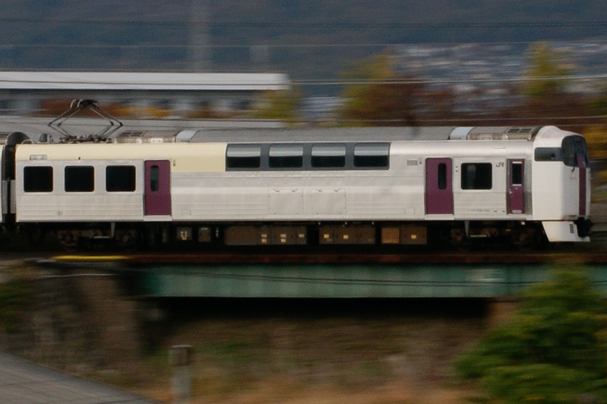 215系「ホリデー快速ビューやまなし」の思い出 - ひがなり雑記帳