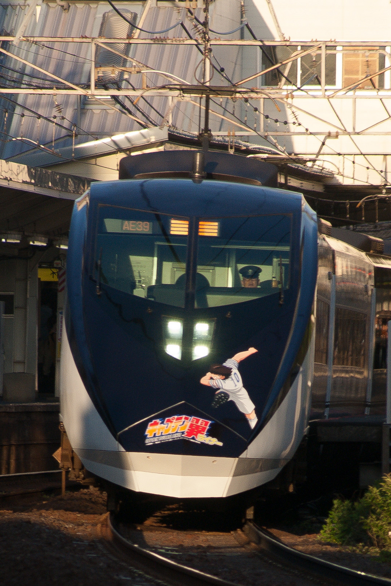 鉄道車両用読書灯 コイト電工 製品・技術│鉄道車両機器|LED室内灯