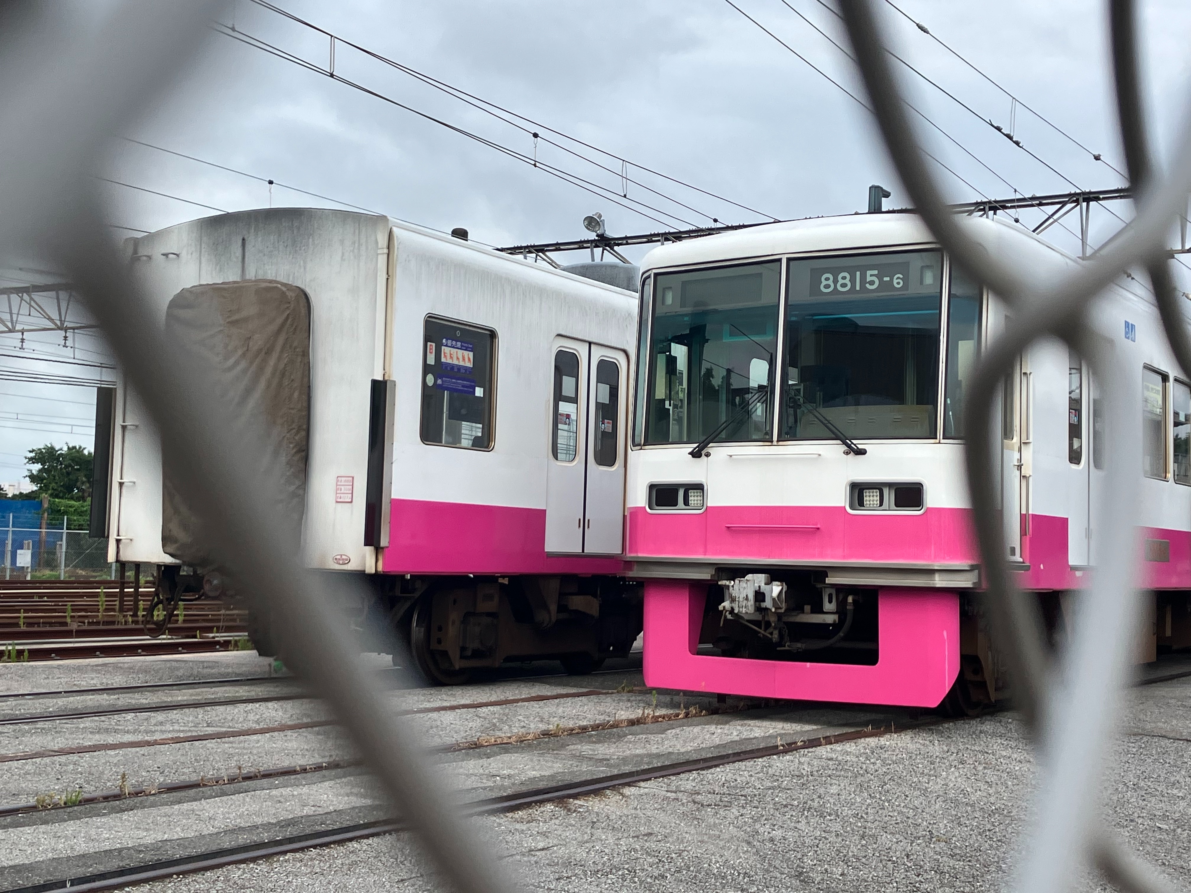 新京成ロゴも復活？】京成松戸線8800形8815編成がくぬぎ山に入場【機器