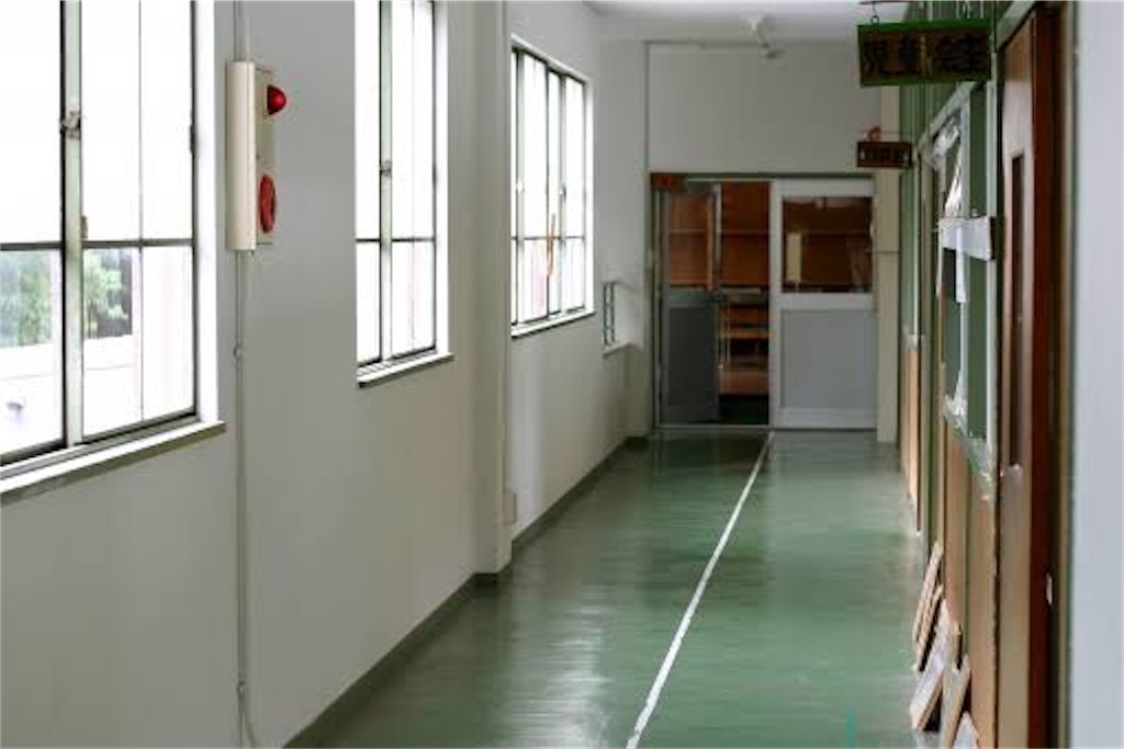 男女兼用 学校の先生が好き 先生が好きな生徒に取る脈ありサインと態度はこれ 禁断の恋の脈ありサインを4つご紹介 名もなき可笑しな男の無名ブログ