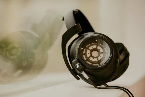 HD820の試聴インプレッション - ヘッドホンでオーディオ！