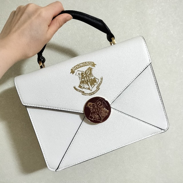 グッズ紹介】ホグワーツ入学許可書デザインのバッグをお迎えしたよー