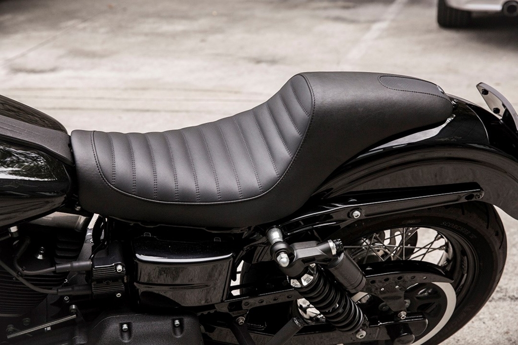 Roland Sands Design Boss ソロシート Roland Sands Design Boss Solo Seat For Harley Davidson 2004