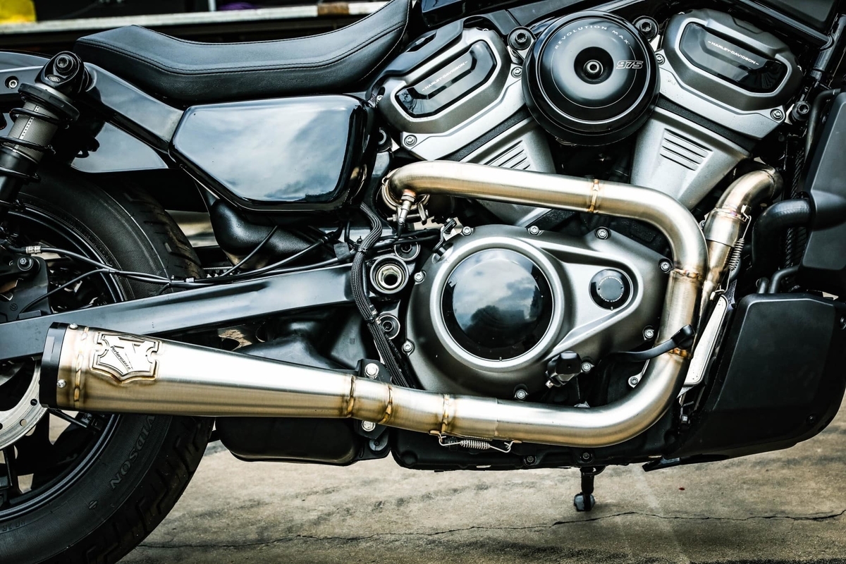パーツ：Fahrunn Performance「Exhaust for Nightster」 - Cray Cray Post