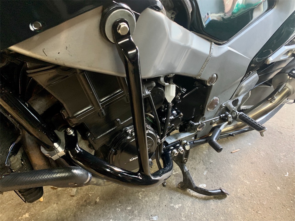 ZZR1100D ZX-11-2[33社外R-IZM エンジンガード]検ZZR1100C｝B